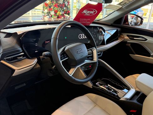 New 2025 Audi Q5 Premium image 3