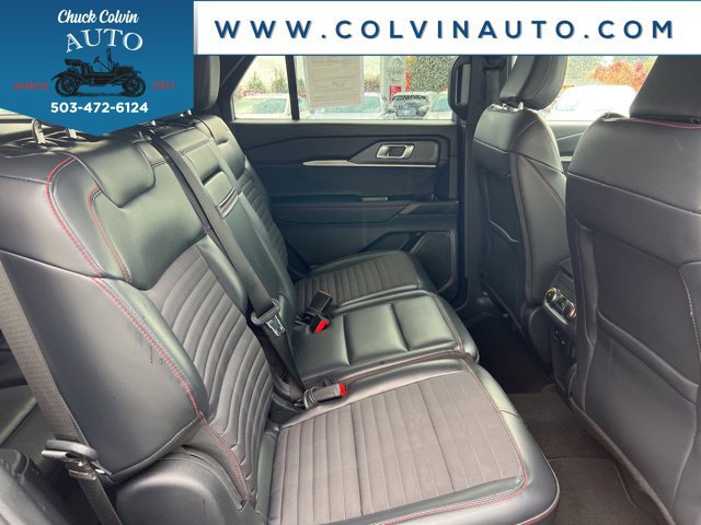 Used 2025 Ford Explorer ST-Line w/ ST-Line Street Pack AWD/4WD image 23