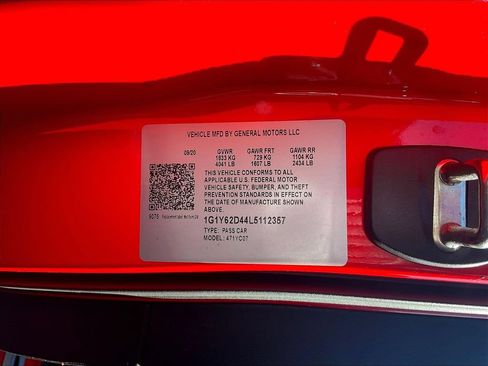 Used 2020 Chevrolet Corvette Stingray Coupe w/ Z51 Performance Package RWD image 15