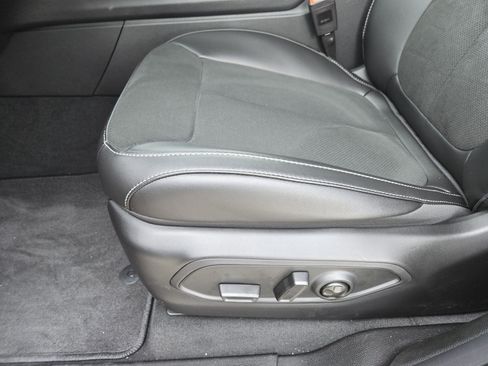 New 2025 Jeep Grand Cherokee L Altitude image 19