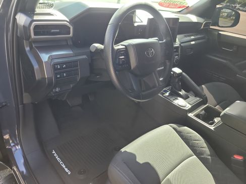 Certified 2025 Toyota Tacoma SR5 image 19
