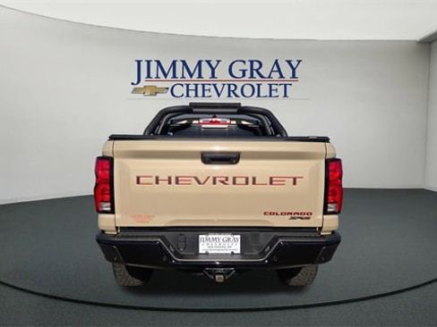 Used 2023 Chevrolet Colorado ZR2 w/ ZR2 Convenience Package III image 4