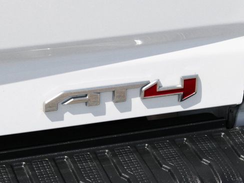 Used 2020 GMC Sierra 2500 AT4 image 50