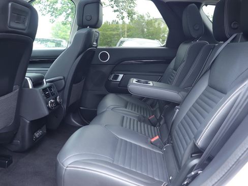 Used 2024 Land Rover Discovery S AWD/4WD image 12