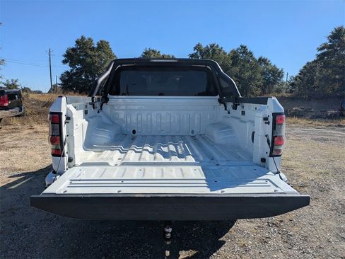 Used 2023 Nissan Frontier SV w/ Midnight Edition Package image 12