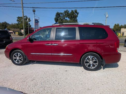 Used 2014 Kia Sedona EX w/ Navigation Package image 8