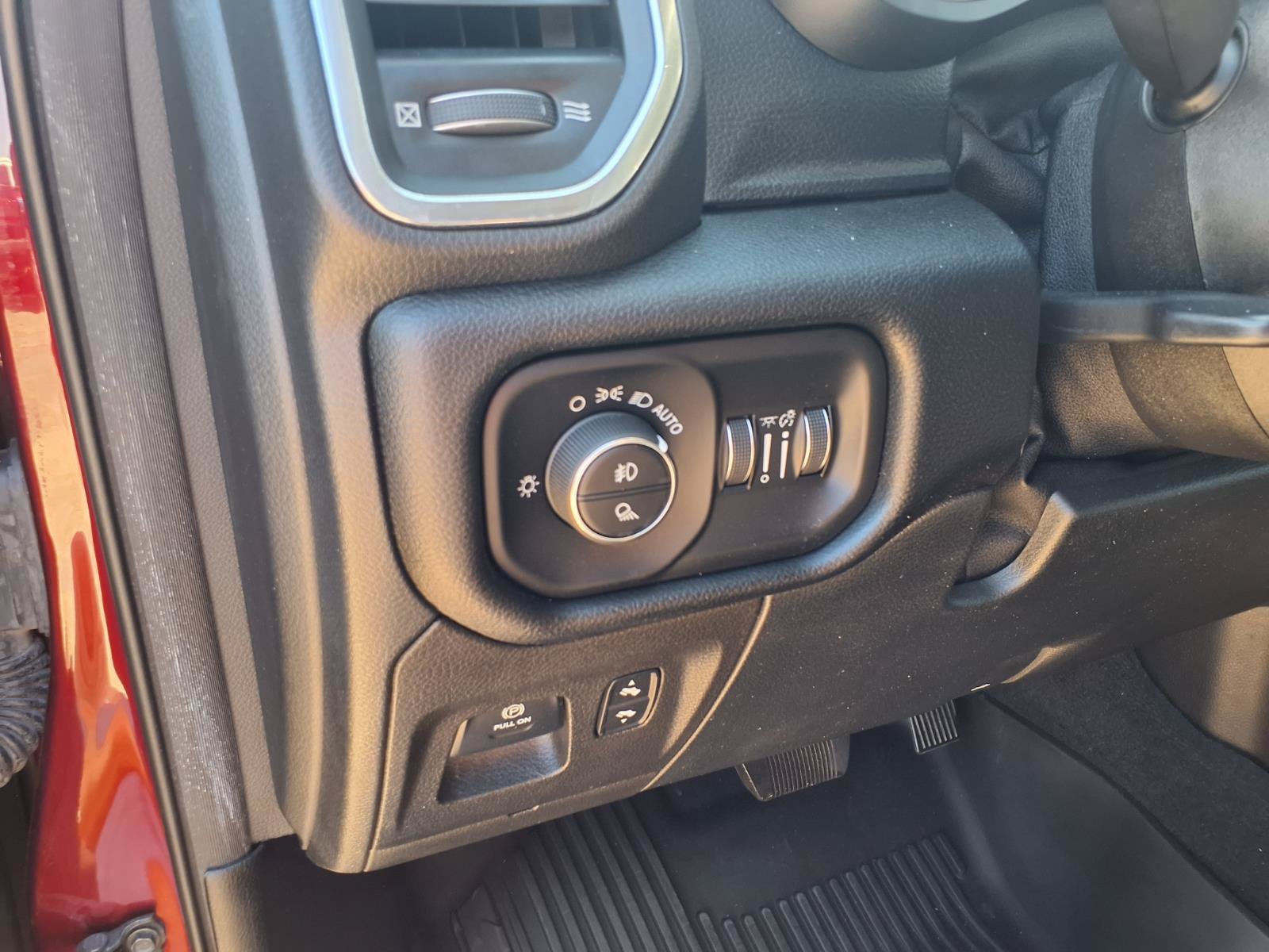 Used 2022 RAM 1500 Laramie RWD image 15