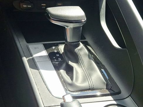 Certified 2022 Hyundai Elantra SE FWD image 14