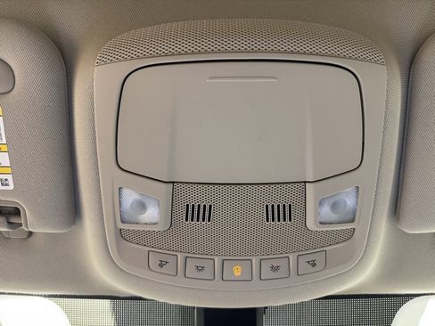 Used 2018 Lincoln MKC Select w/ Select Plus Package image 46