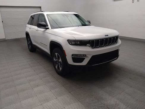 Used 2022 Jeep Grand Cherokee Limited 4xe w/ Luxury Tech Group II image 13