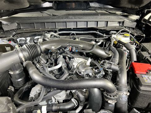 Used 2025 Ford Bronco Raptor w/ Interior Carbon Fiber Pack image 29