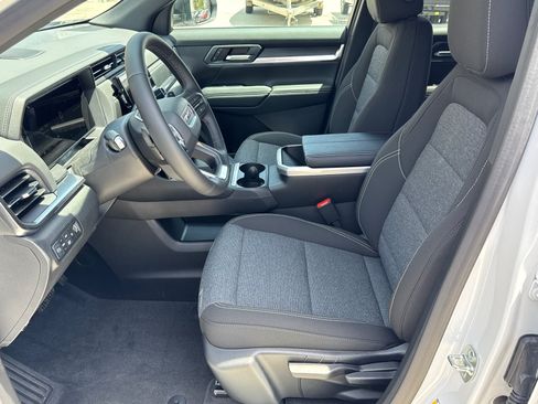 New 2026 GMC Terrain Elevation w/ Technology Package II AWD/4WD image 28