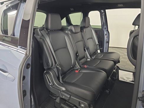 Certified 2024 Honda Odyssey Sport image 25