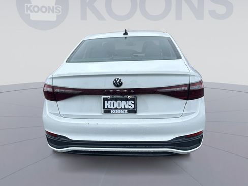 Used 2025 Volkswagen Jetta Sport FWD image 10