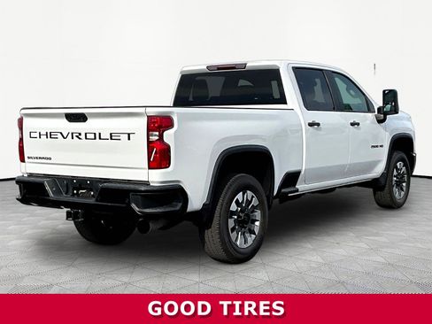 Used 2024 Chevrolet Silverado 2500 Custom w/ Custom Value Package AWD/4WD image 6