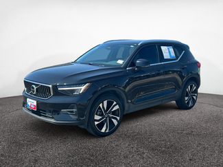 Used 2023 Volvo XC40 B5 Ultimate w/ Protection Package Premier AWD/4WD video 1