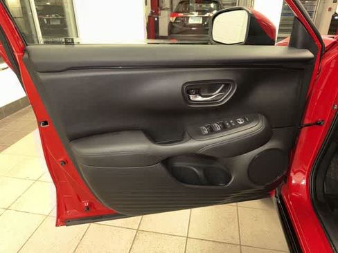 Certified 2025 Honda HR-V EX-L image 30