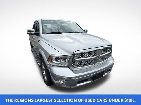 Used 2017 RAM 1500 Laramie w/ Convenience Group AWD/4WD image 4