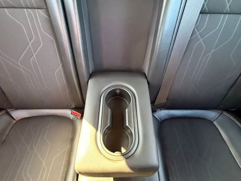 Used 2020 Chevrolet Trax LT w/ LT Convenience Package image 28