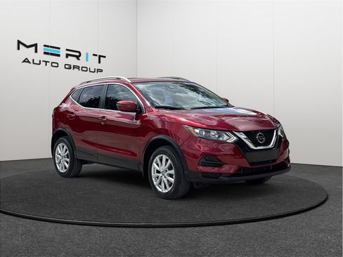 Used 2020 Nissan Rogue Sport SV FWD image 1