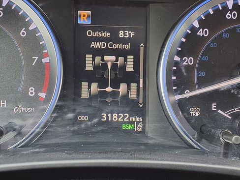 Used 2018 Toyota Highlander XLE image 32