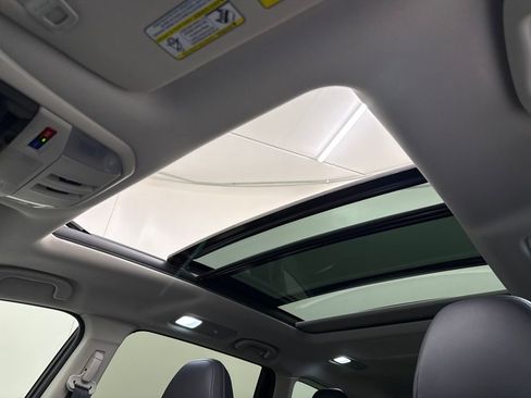 Certified 2023 Subaru Ascent Limited w/ Technology Package image 22