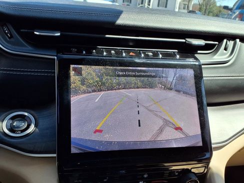 Certified 2021 Jeep Grand Cherokee L Limited image 24