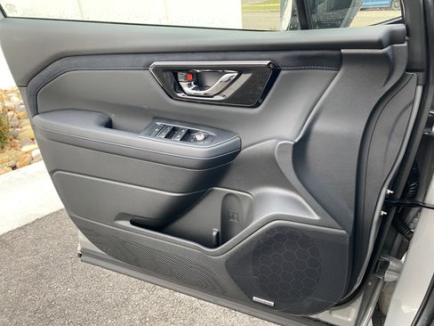 New 2025 Subaru Forester Limited image 17