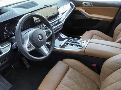 Certified 2025 BMW X7 xDrive40i w/ Executive Package AWD/4WD image 6
