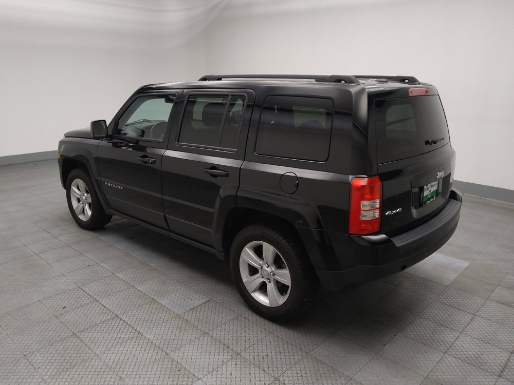 Used 2016 Jeep Patriot Latitude AWD/4WD image 3
