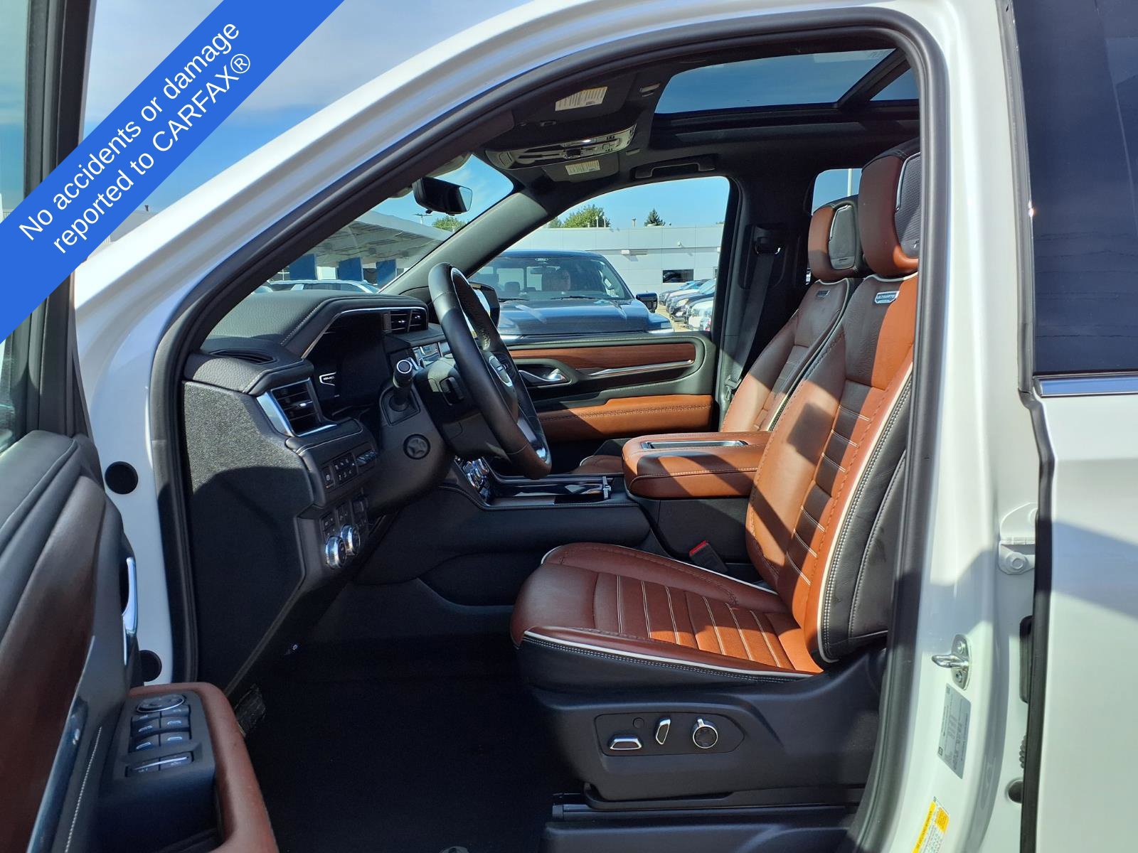 Used 2024 GMC Yukon Denali Ultimate AWD/4WD image 19