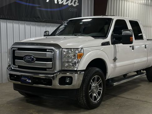 Used 2015 Ford F250 Platinum w/ FX4 Off-Road Package image 32