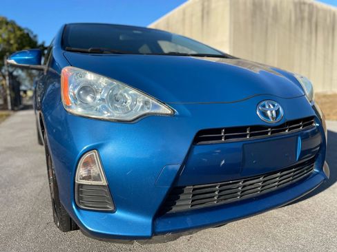Used 2012 Toyota Prius C One image 12