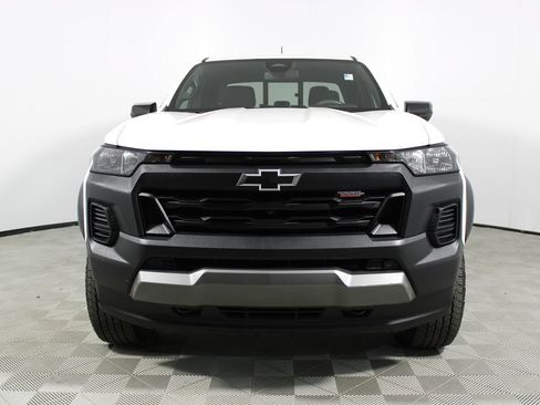 Used 2024 Chevrolet Colorado Trail Boss w/ Technology Package AWD/4WD image 38