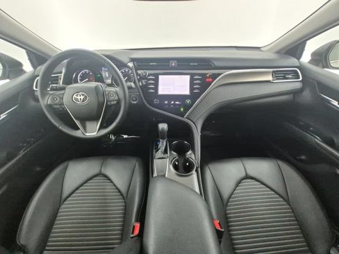 Used 2018 Toyota Camry SE w/ Moonroof Package FWD image 20