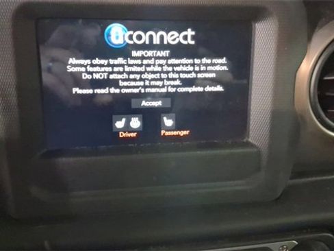 Used 2019 Jeep Wrangler Unlimited Sport S image 11