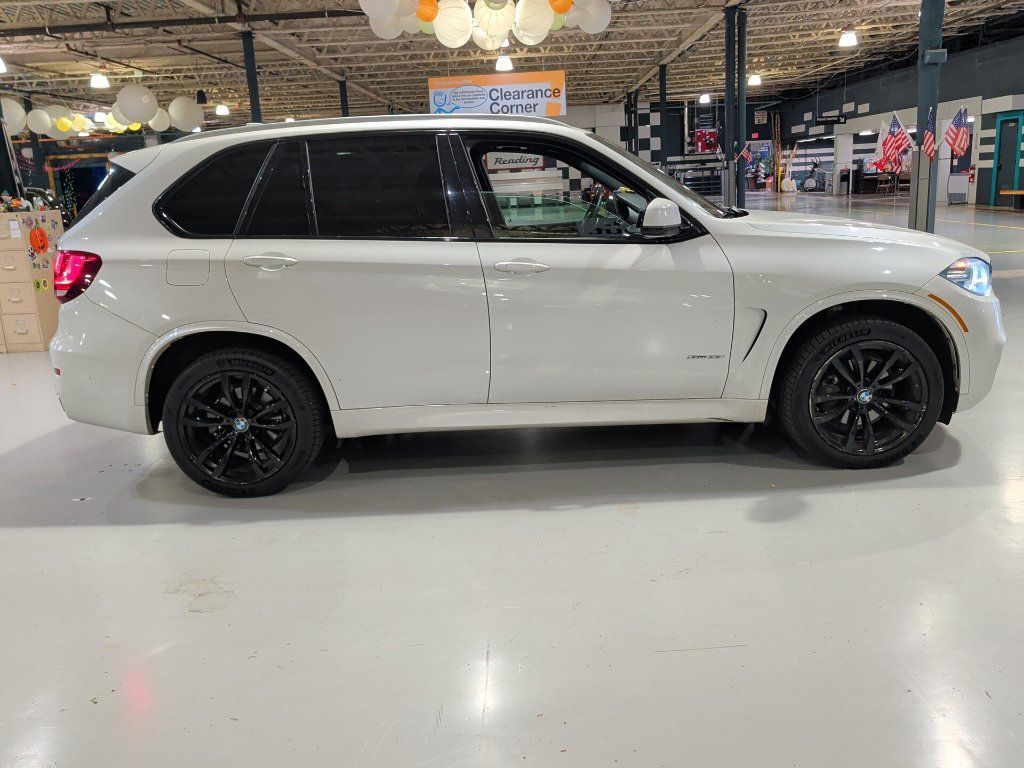 Used 2018 BMW X5 xDrive35i w/ M Sport Package AWD/4WD image 9