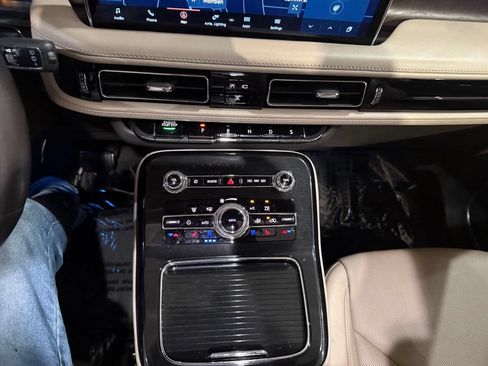 Used 2022 Lincoln Nautilus Reserve w/ Equipment Group 201A AWD/4WD image 20