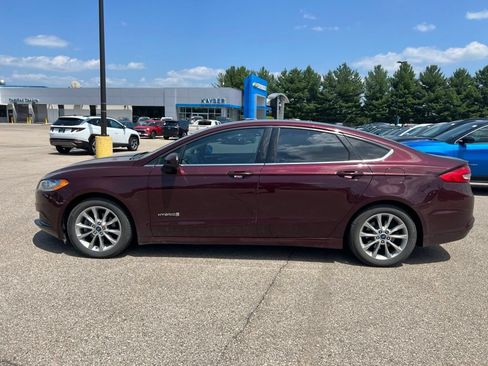 Used 2017 Ford Fusion SE FWD image 7
