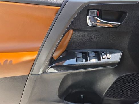 Used 2018 Toyota RAV4 SE w/ Power Extra Value Package AWD/4WD image 12