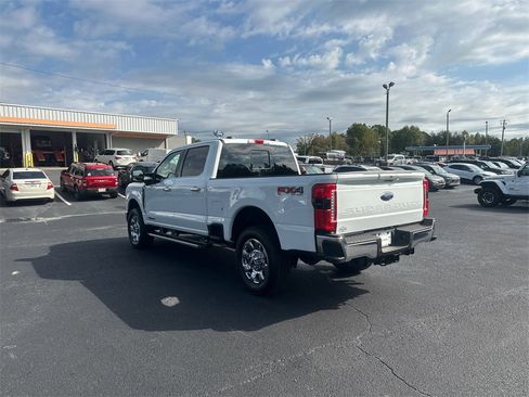 New 2026 Ford F250 Lariat w/ Lariat Premium Package image 7