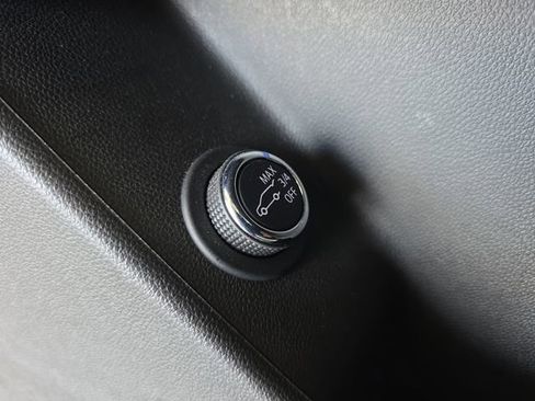 Certified 2022 Cadillac XT6 Luxury w/ LPO, Floor Liner Package image 29