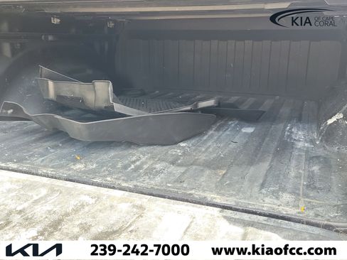 Used 2020 RAM 1500 Laramie AWD/4WD image 12