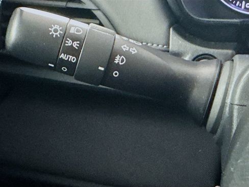 Used 2024 Subaru Outback Premium AWD/4WD image 12
