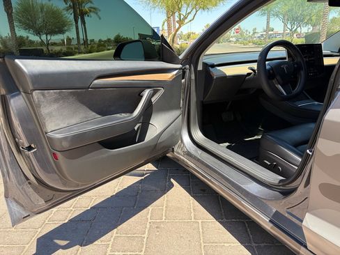 Used 2022 Tesla Model 3 Long Range AWD/4WD image 7