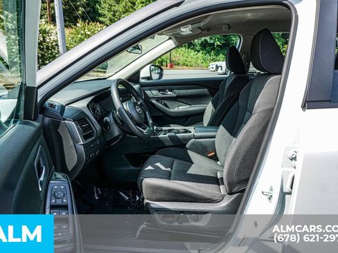 Used 2024 Nissan Rogue SV AWD/4WD image 19