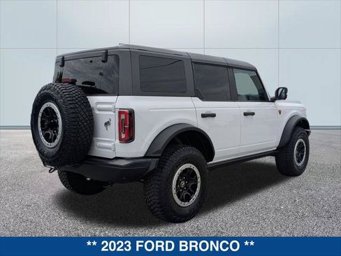 Certified 2023 Ford Bronco Badlands w/ Sasquatch Package AWD/4WD image 5