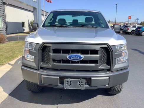 Used 2017 Ford F150 XL w/ Equipment Group 101A Mid image 3