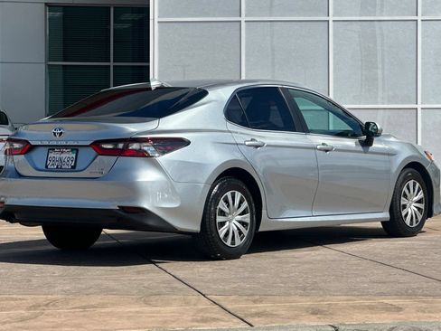 Certified 2022 Toyota Camry LE FWD image 4