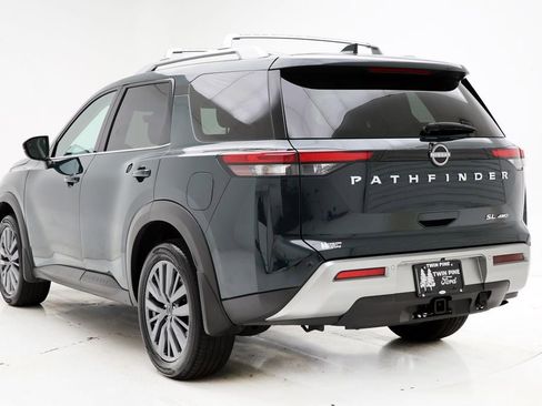 Used 2025 Nissan Pathfinder SL w/ SL Premium Package image 7